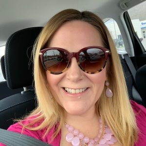 Meet your Posher, Andrea